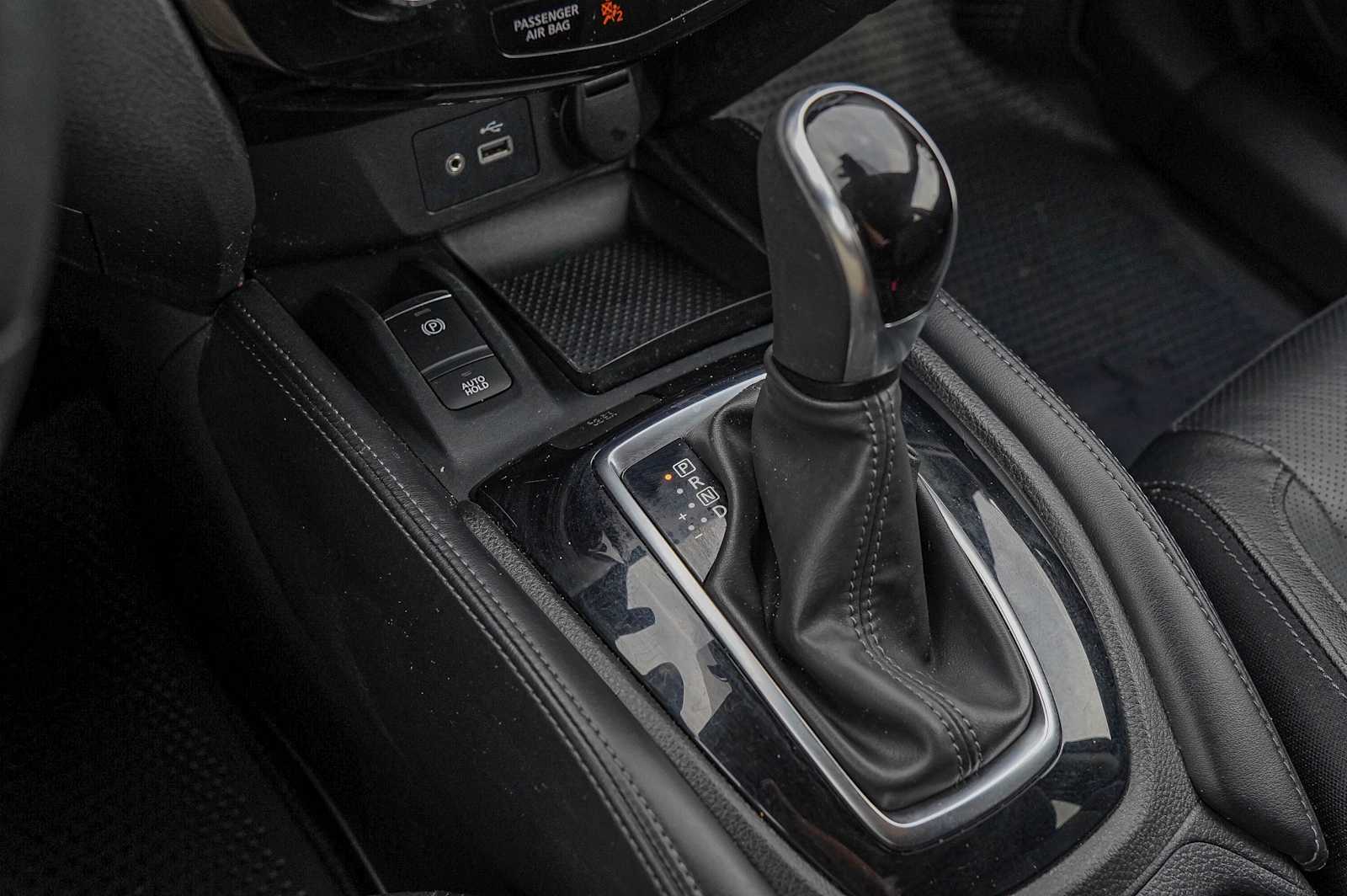 Thumbnail: 2019 Nissan Rogue - 19