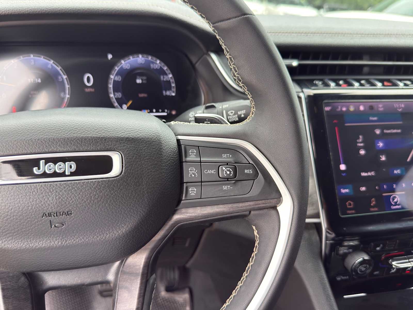 Thumbnail: 2023 Jeep Grand Cherokee - 15