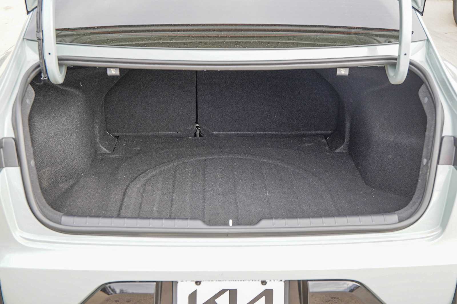 Thumbnail: 2025 Kia K4 - 32