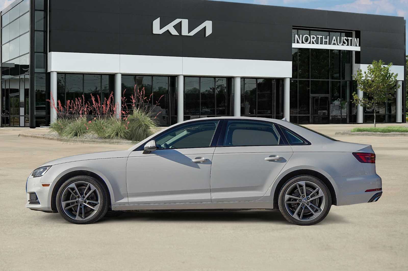 Thumbnail: 2019 Audi A4 - 4