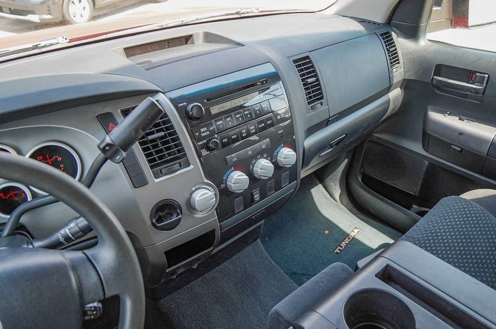 Thumbnail: 2011 Toyota Tundra - 14