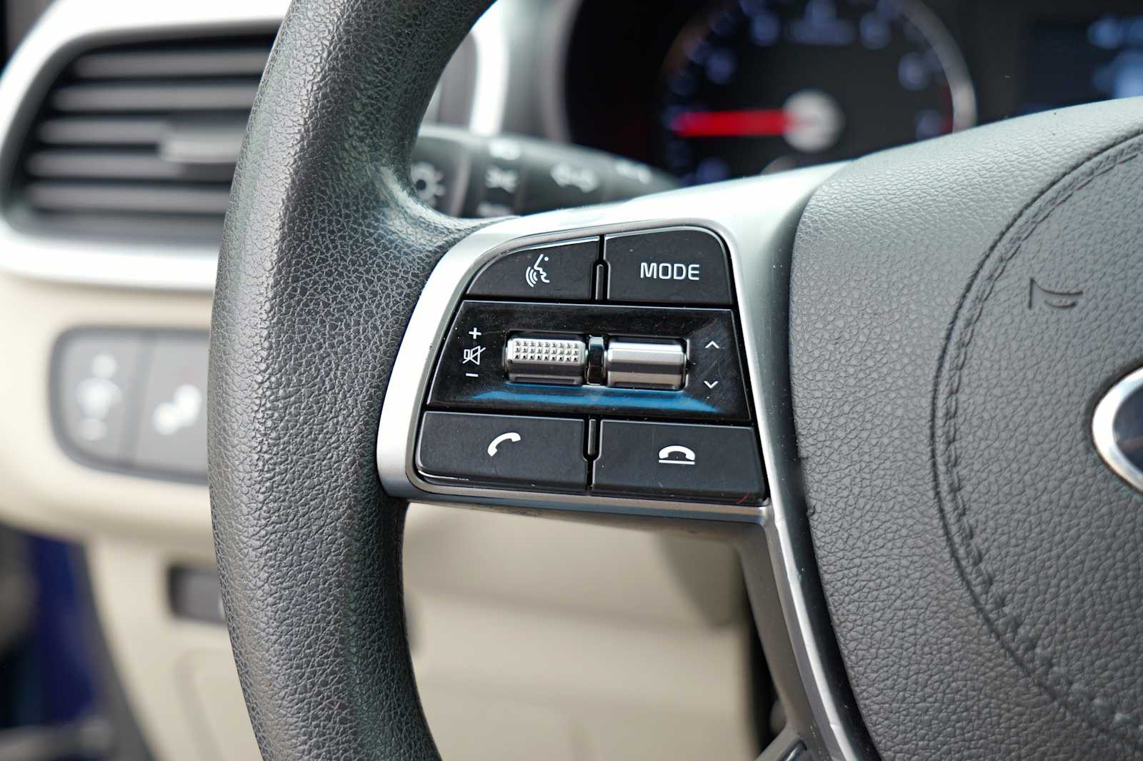 Thumbnail: 2019 Kia Sorento - 13