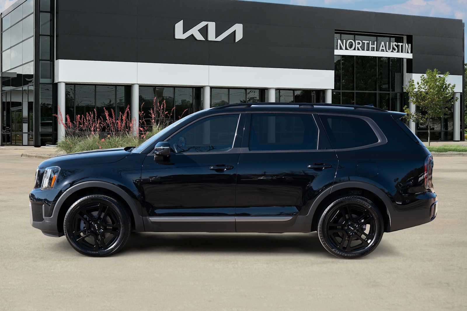 Thumbnail: 2023 Kia Telluride - 4