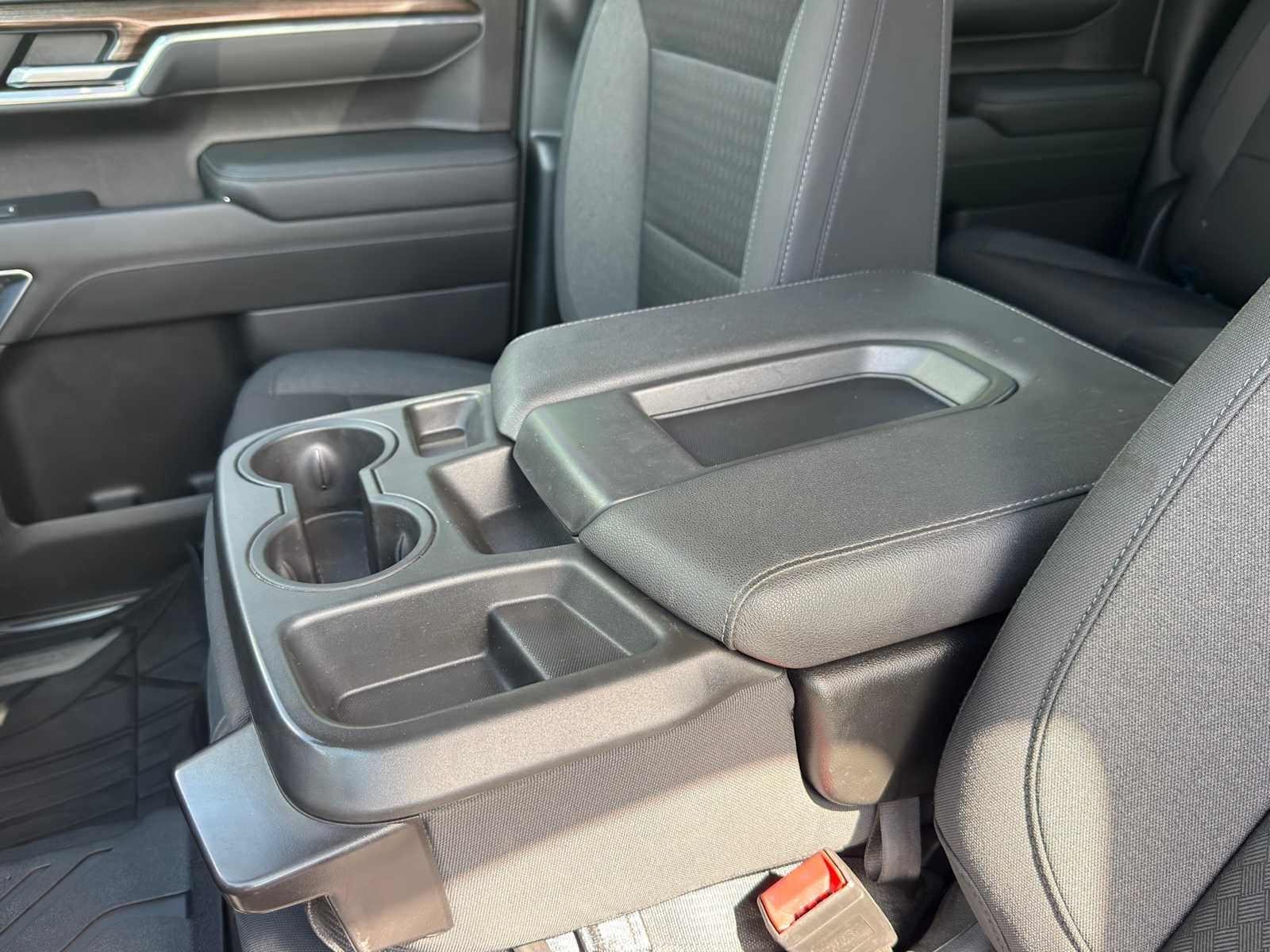 Thumbnail: 2022 Chevrolet Silverado 1500 - 12