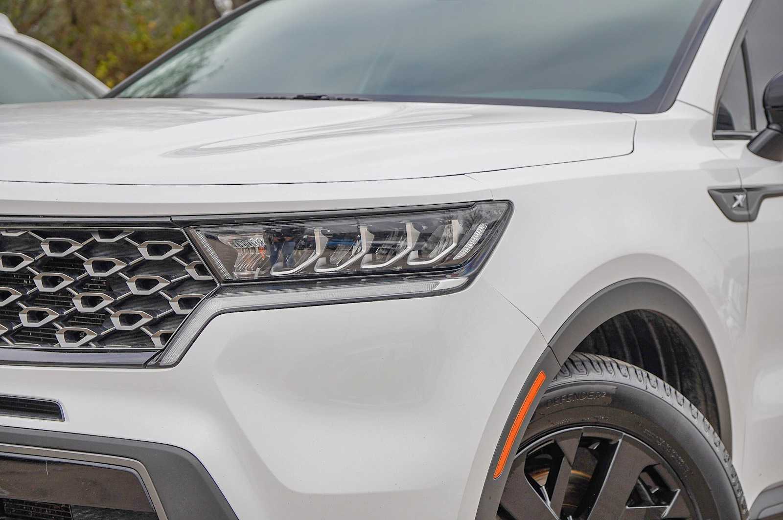 Thumbnail: 2023 Kia Sorento - 3