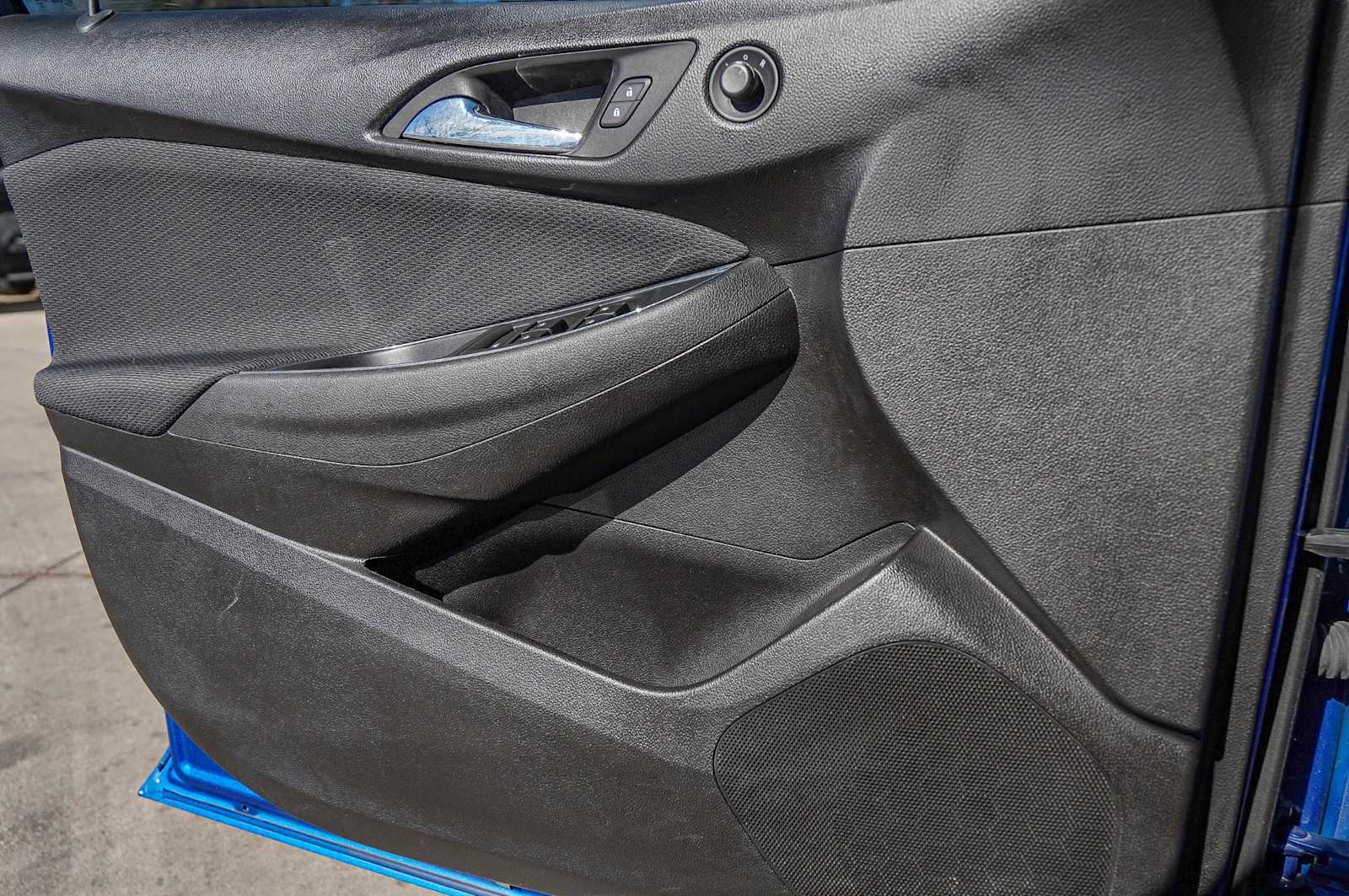 Thumbnail: 2017 Chevrolet Cruze - 21