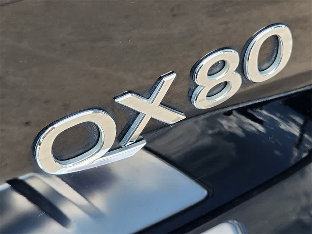 2015 INFINITI QX80  11