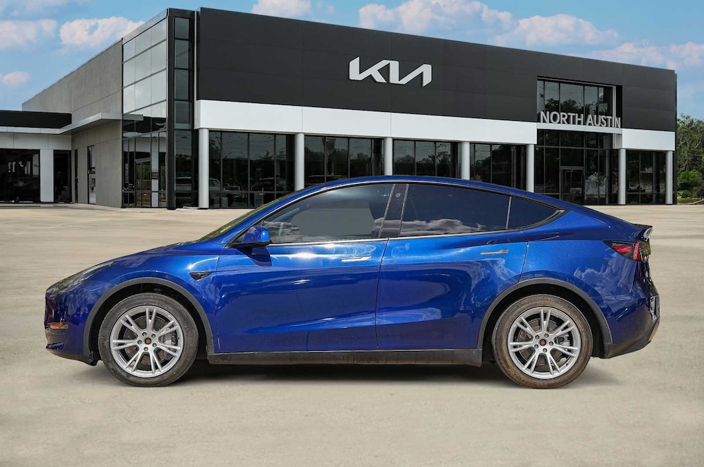 Used 2022 Tesla Model Y Long Range SUV