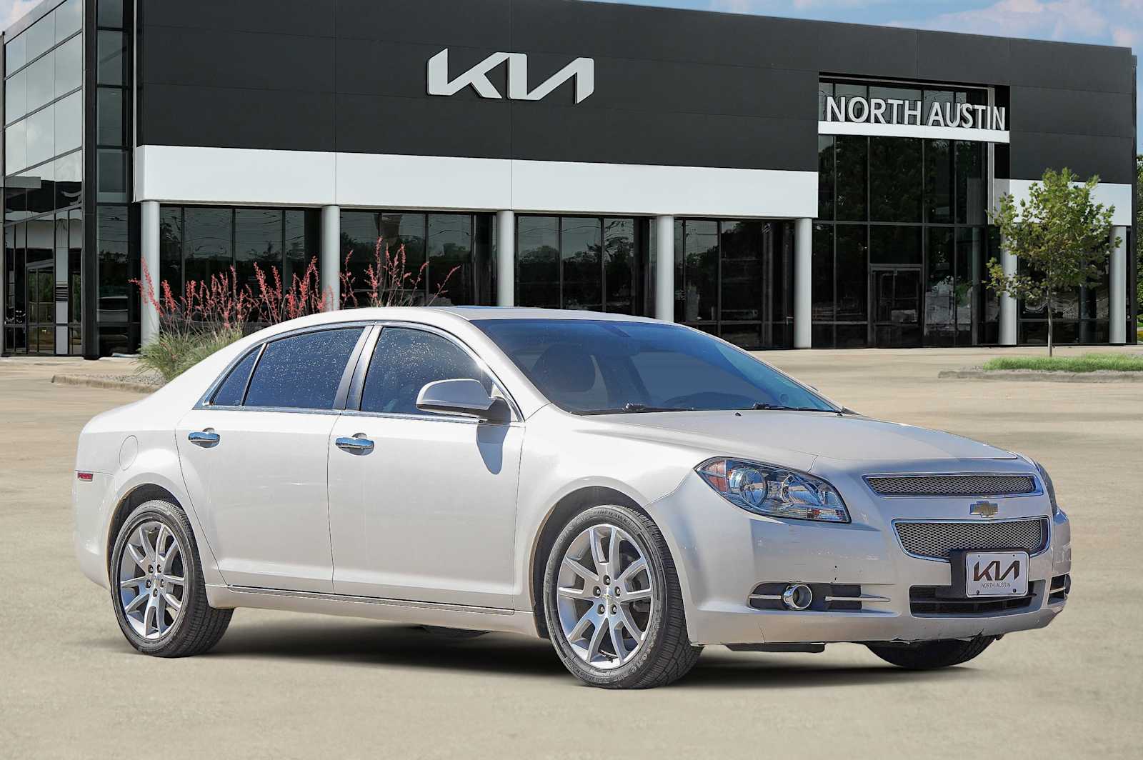 Thumbnail: 2012 Chevrolet Malibu - 8
