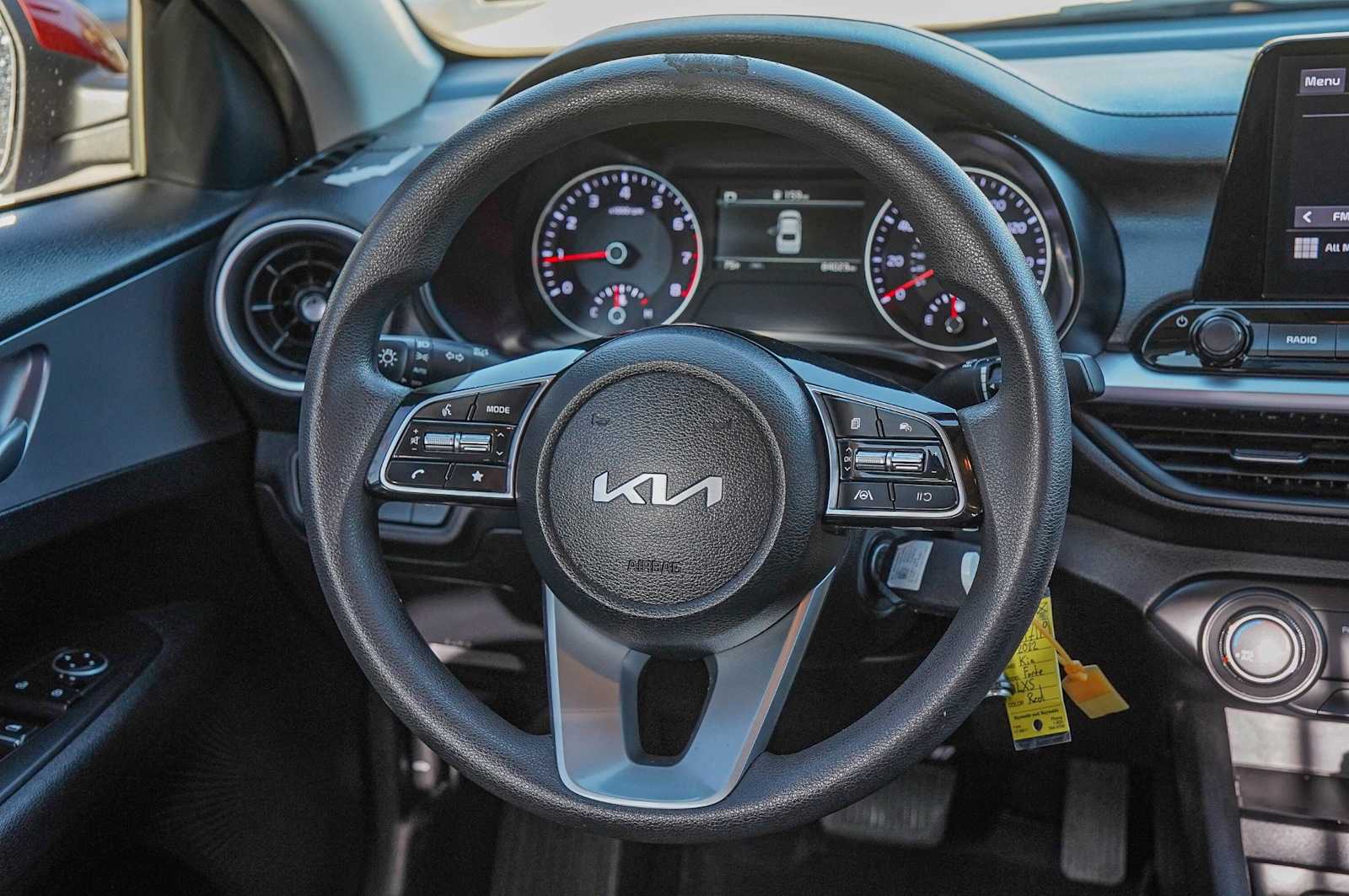 Thumbnail: 2022 Kia Forte - 25