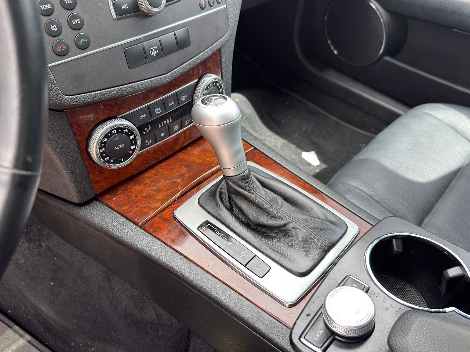 Thumbnail: 2011 Mercedes-Benz C-Class - 11
