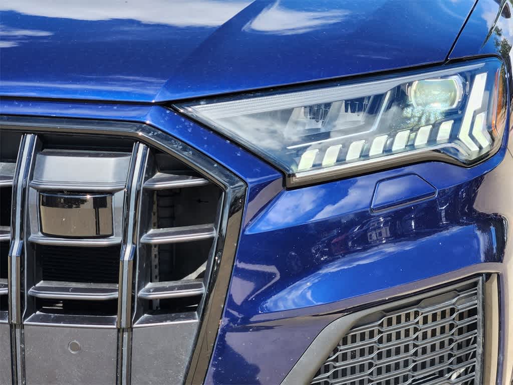 Thumbnail: 2024 Audi SQ7 - 7