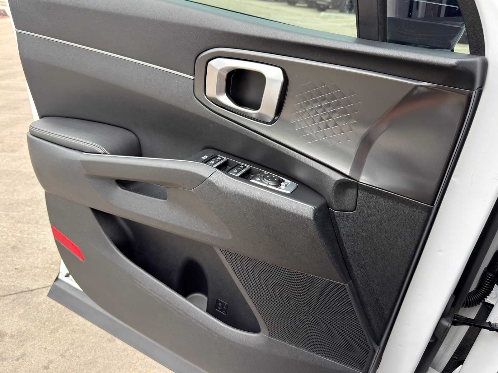 Thumbnail: 2023 Kia Sorento - 19