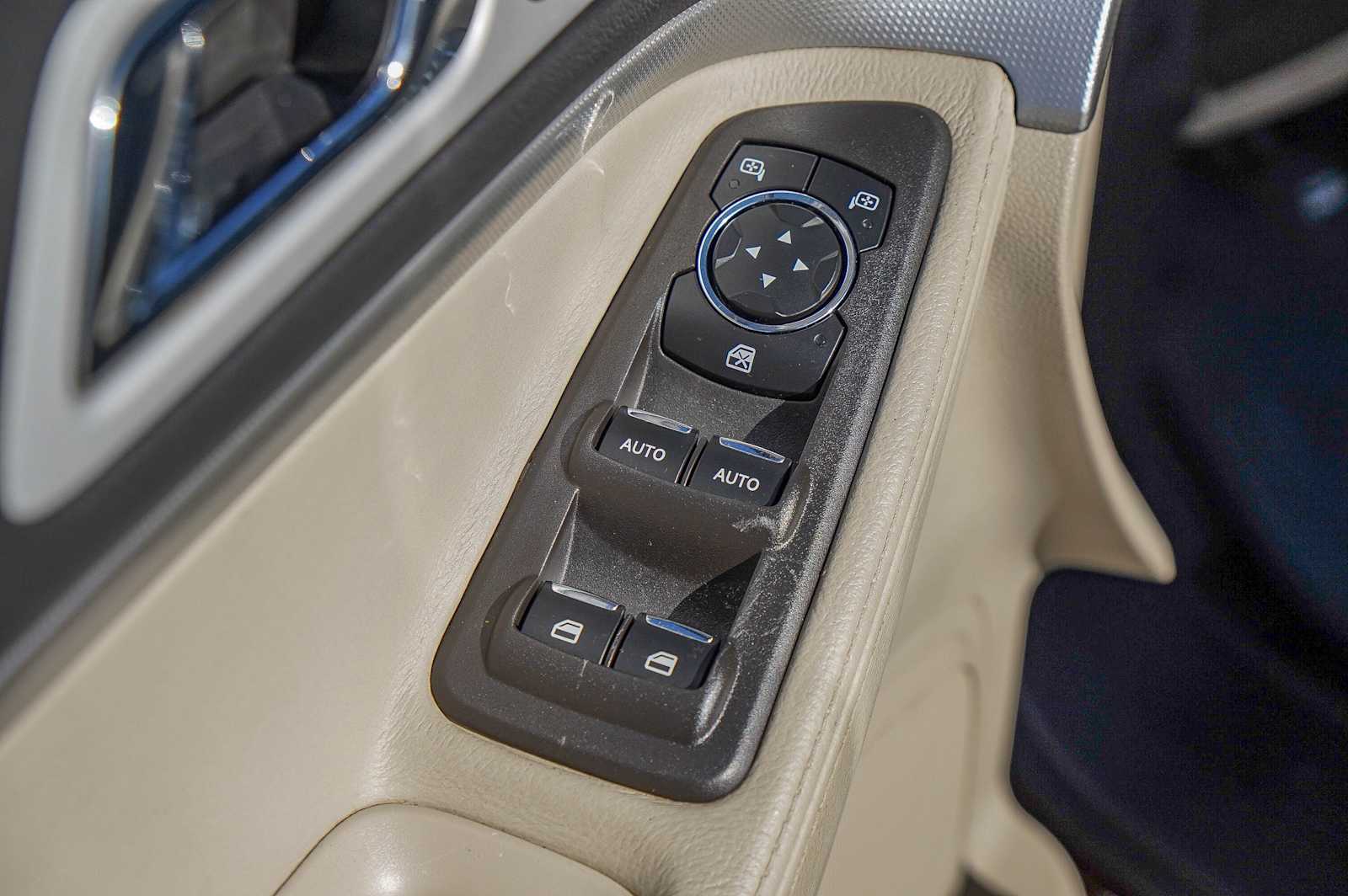 Thumbnail: 2012 Ford Explorer - 23