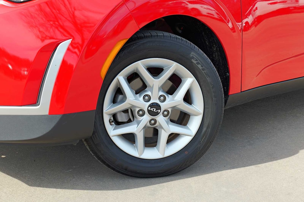 Certified 2025 Kia Soul LX Hatchback