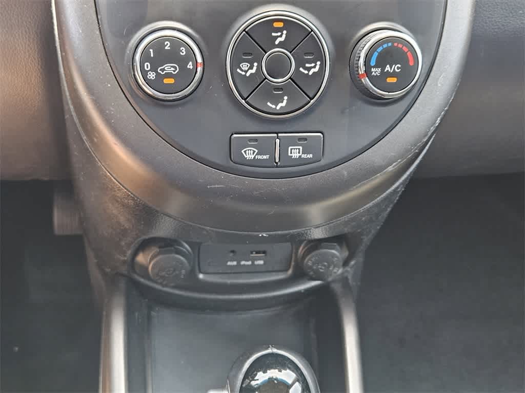 Thumbnail: 2013 Kia Soul - 16