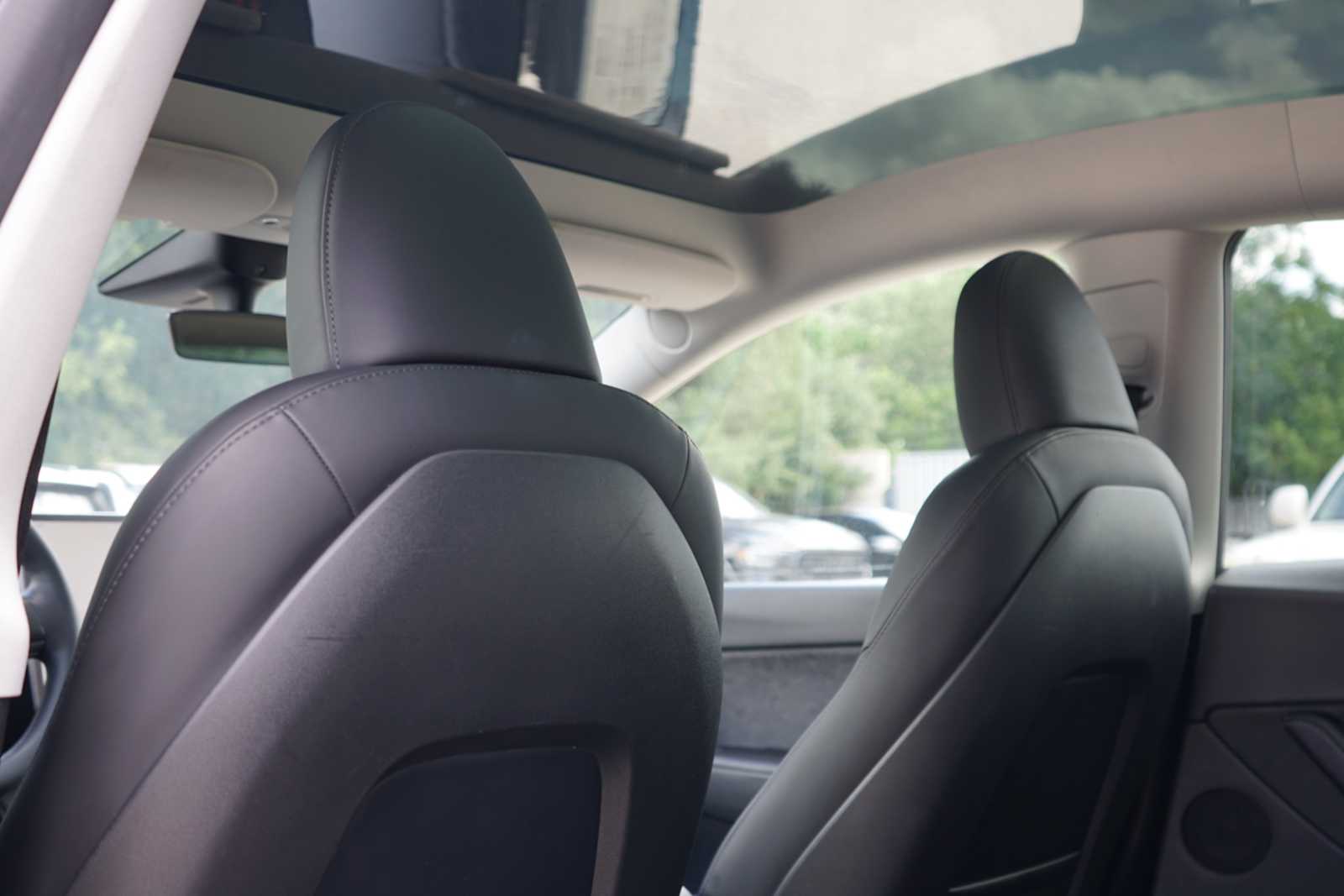 2022 Tesla Model Y Long Range - Photo 19