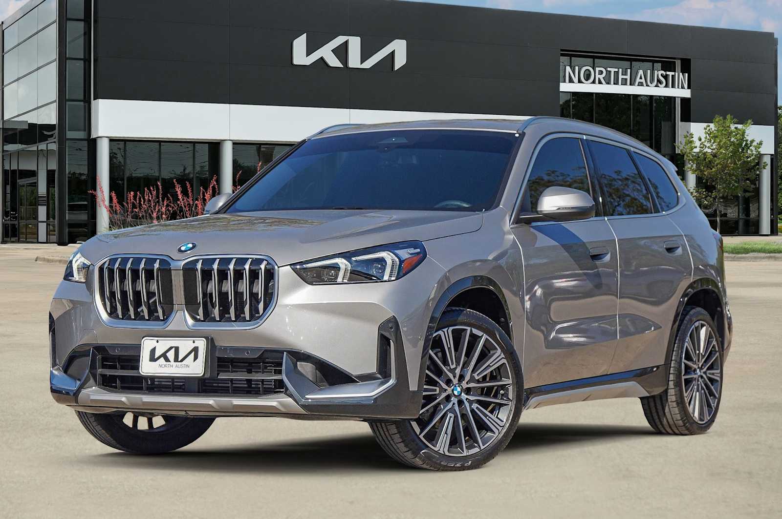 Thumbnail: 2025 BMW X1 - 1