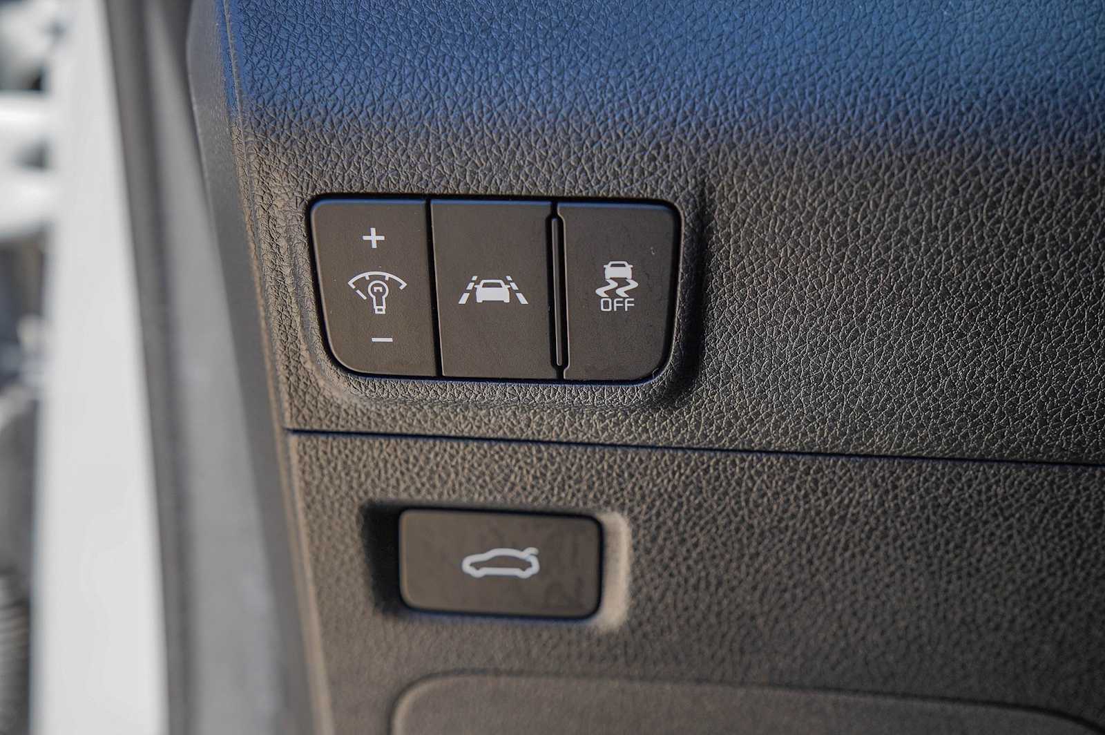 Thumbnail: 2023 Kia K5 - 23