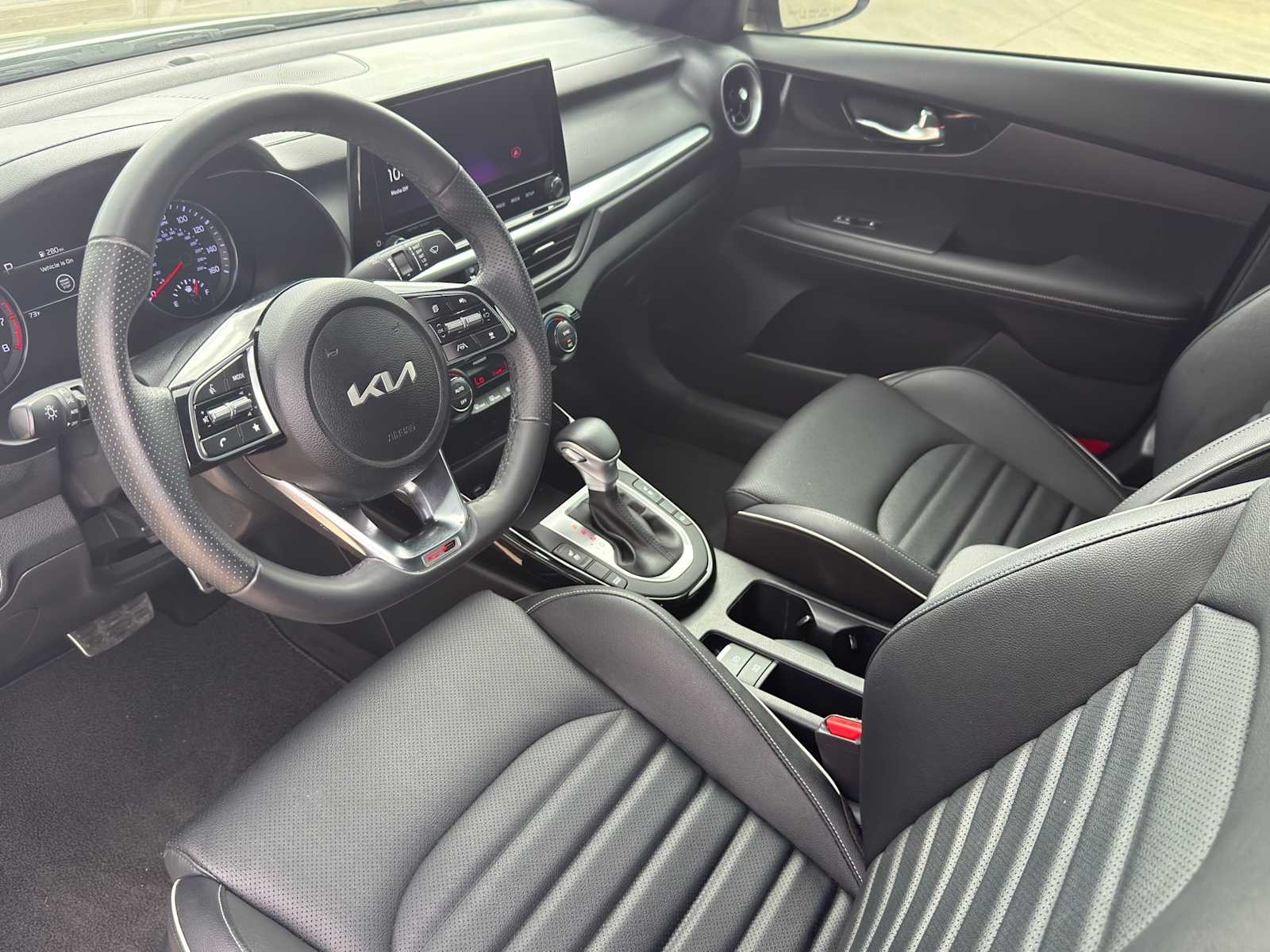 Thumbnail: 2024 Kia Forte - 12