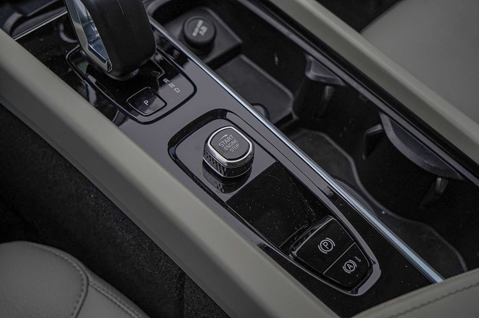 Thumbnail: 2023 Volvo XC60 - 21