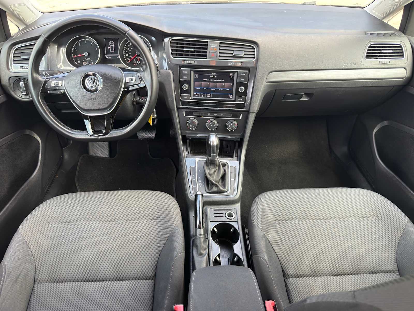 Thumbnail: 2019 Volkswagen e-Golf - 20