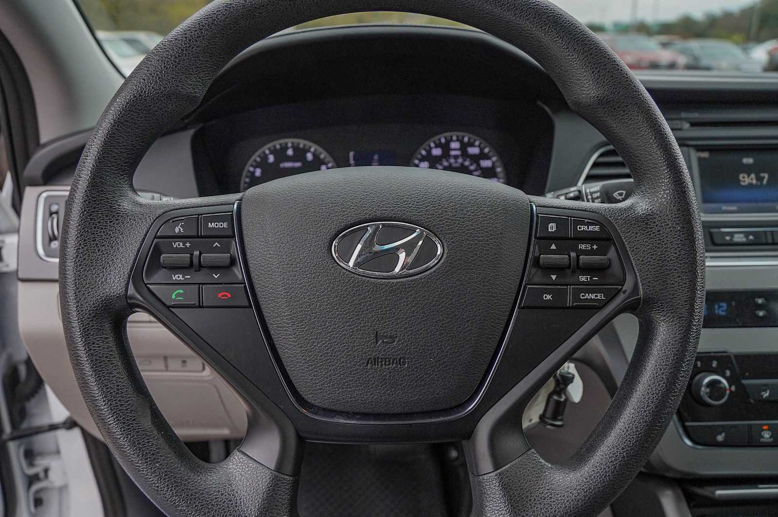 Thumbnail: 2015 Hyundai Sonata - 12