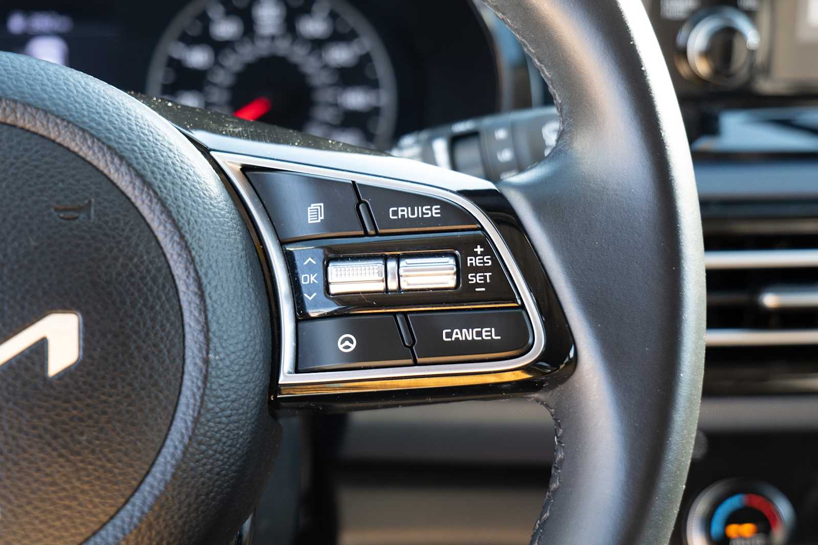 Thumbnail: 2023 Kia Seltos - 14