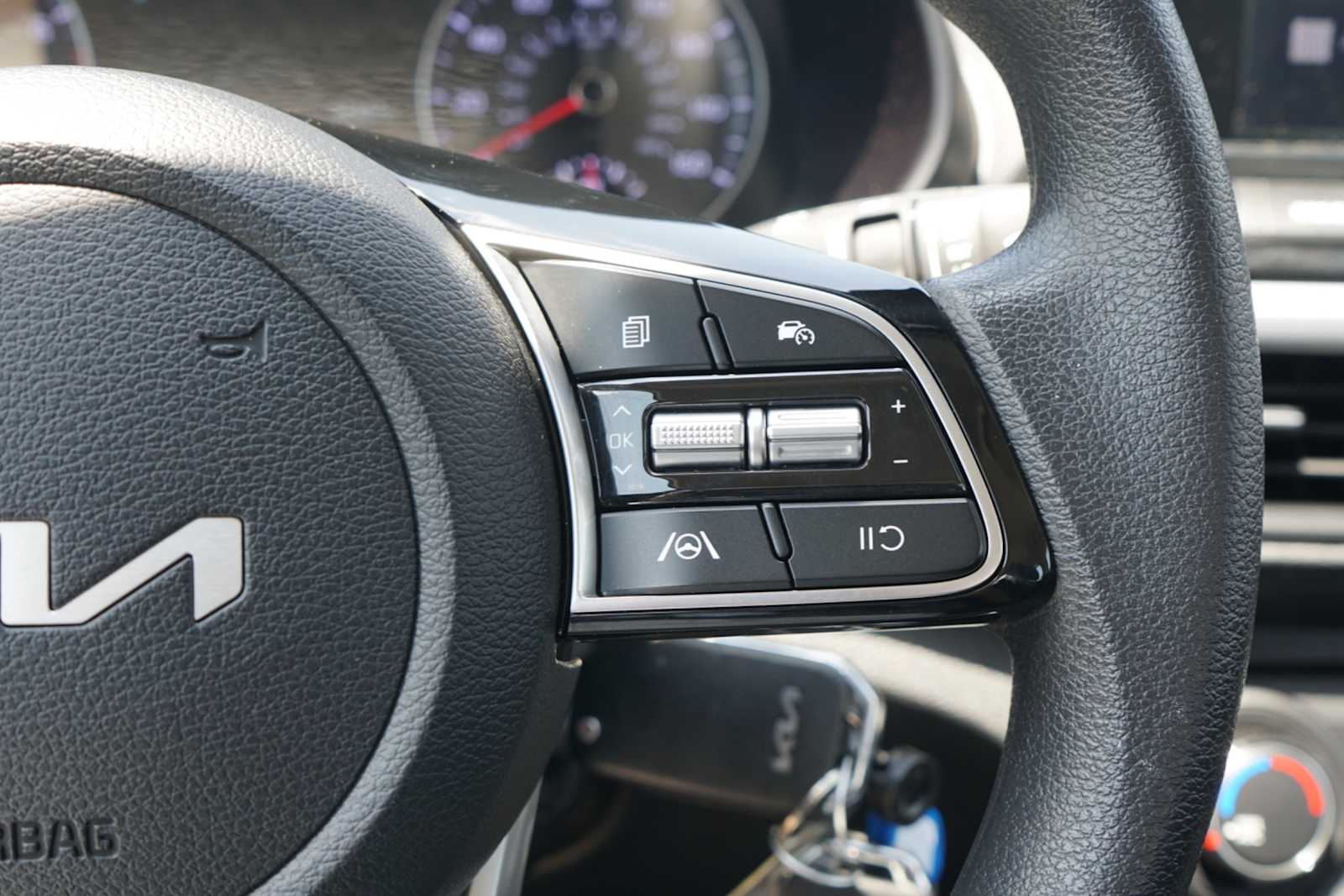 2024 Kia Forte LXS - Photo 15