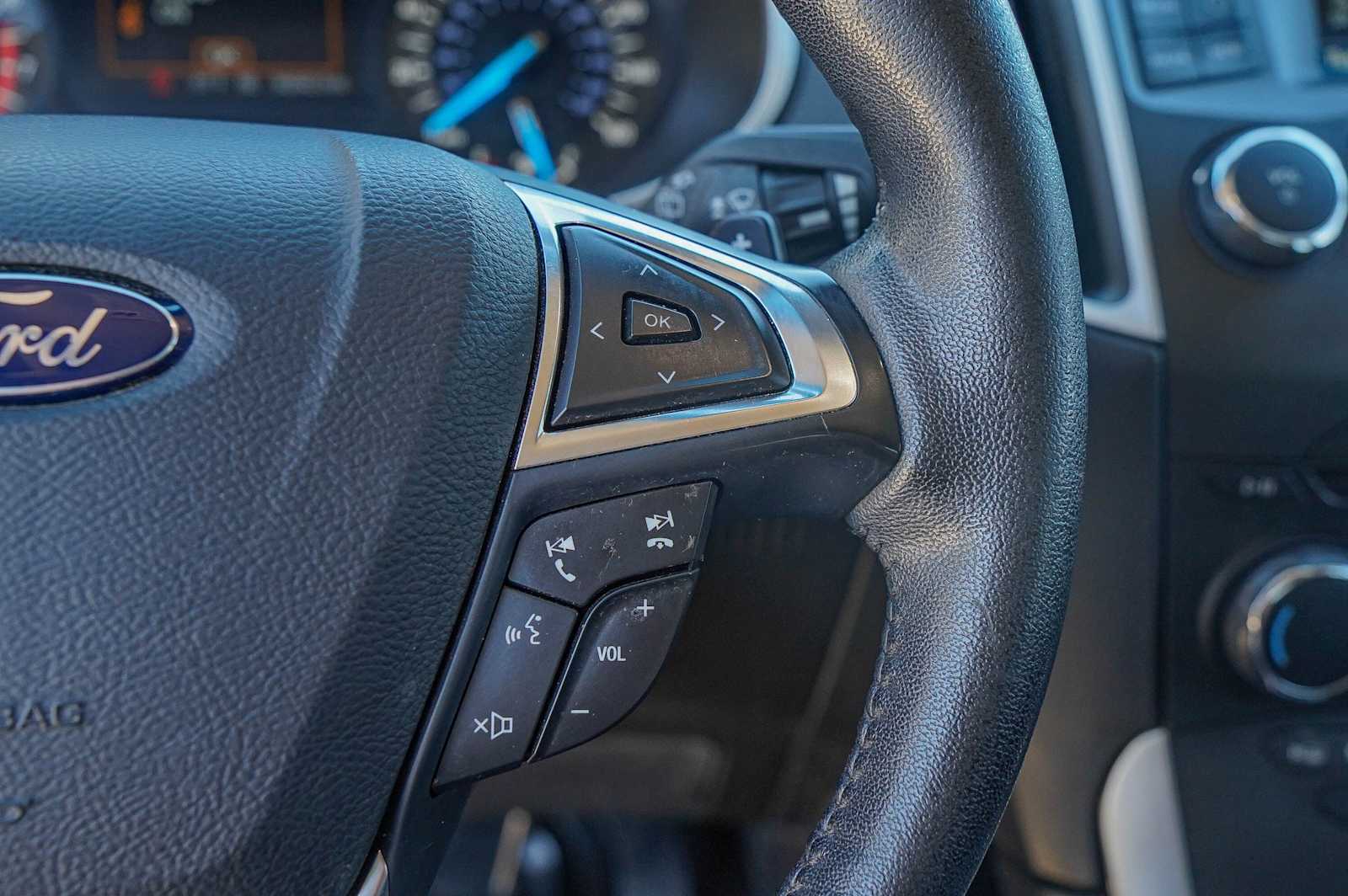 Thumbnail: 2017 Ford Edge - 14