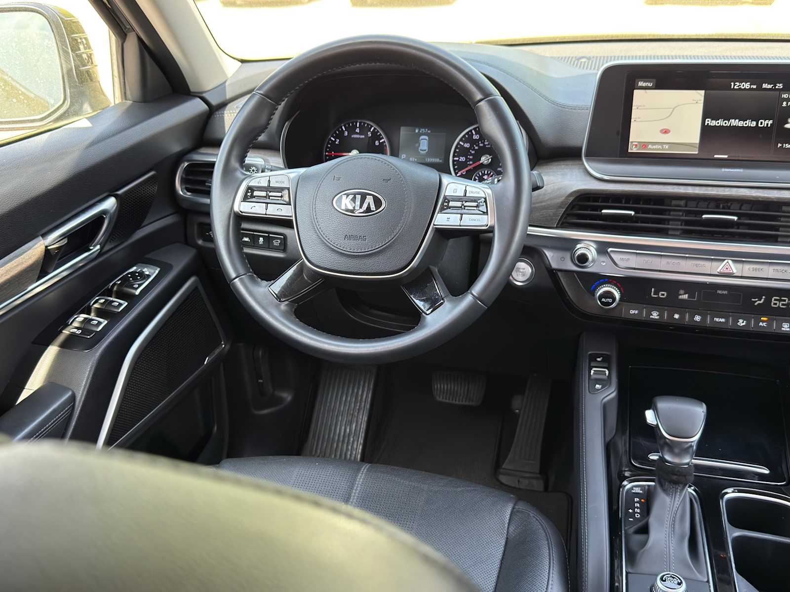 Thumbnail: 2020 Kia Telluride - 26