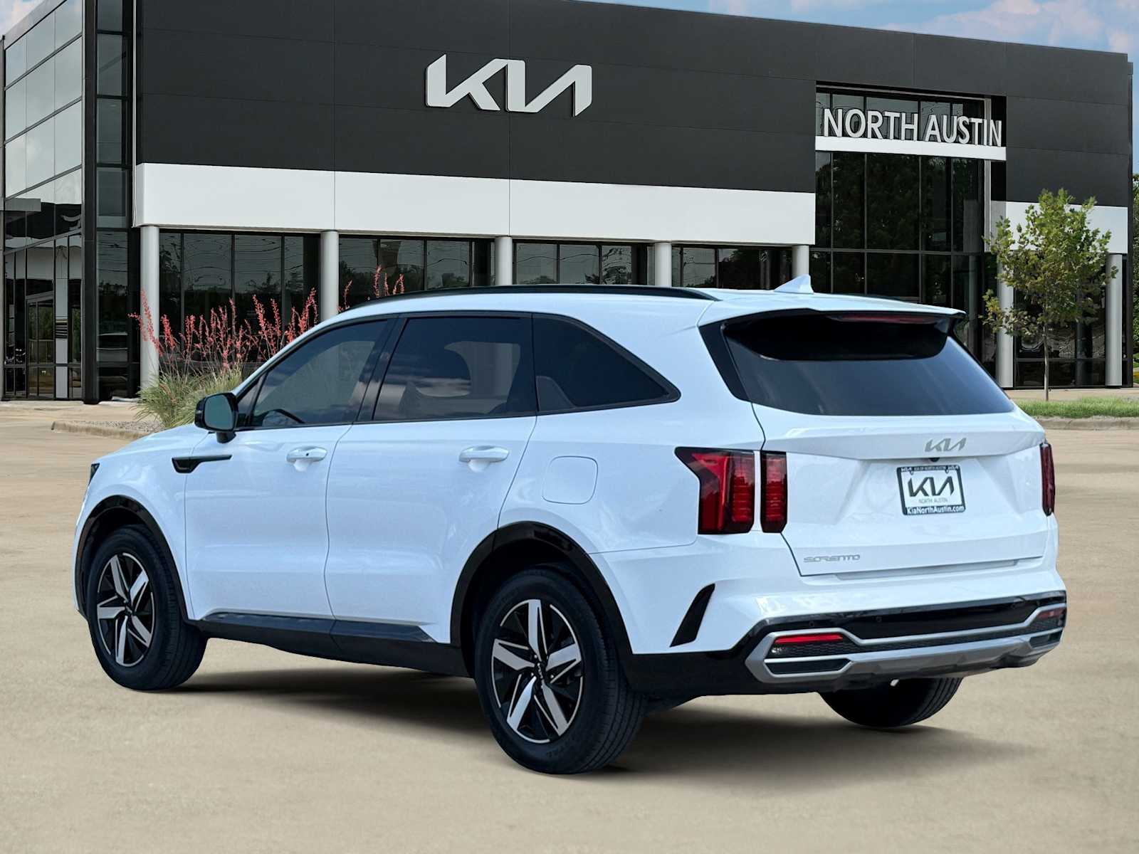 Thumbnail: 2023 Kia Sorento - 7