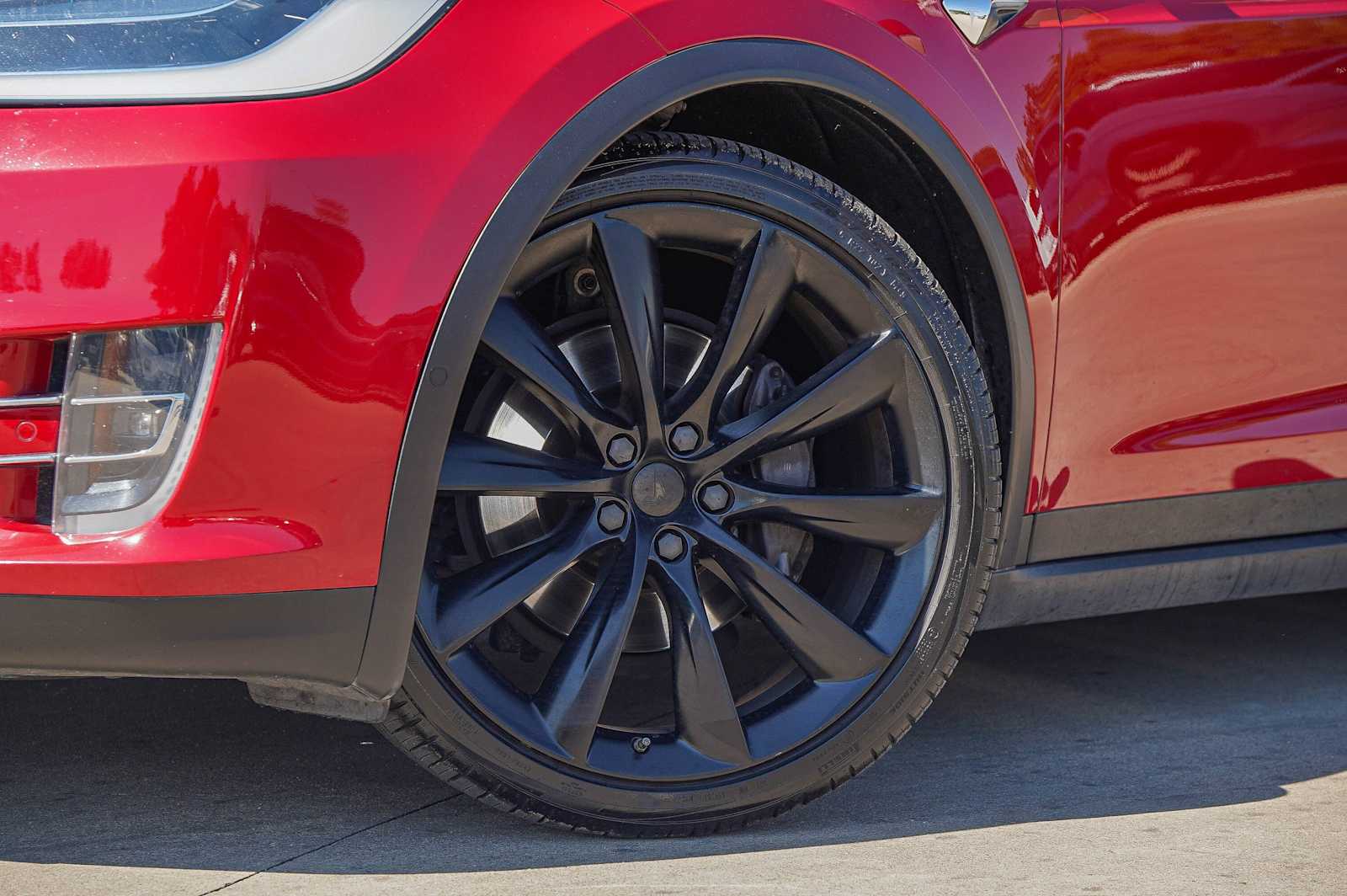 Thumbnail: 2018 Tesla Model X - 2