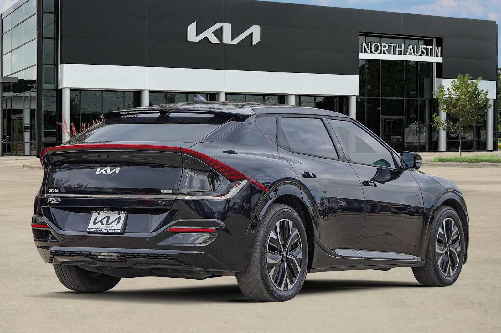 Thumbnail: 2022 Kia EV6 - 6