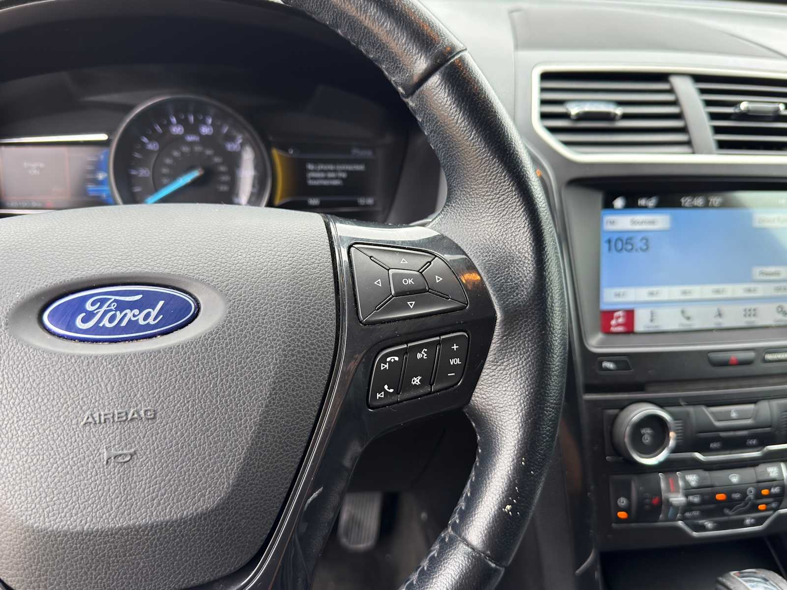 Thumbnail: 2017 Ford Explorer - 15