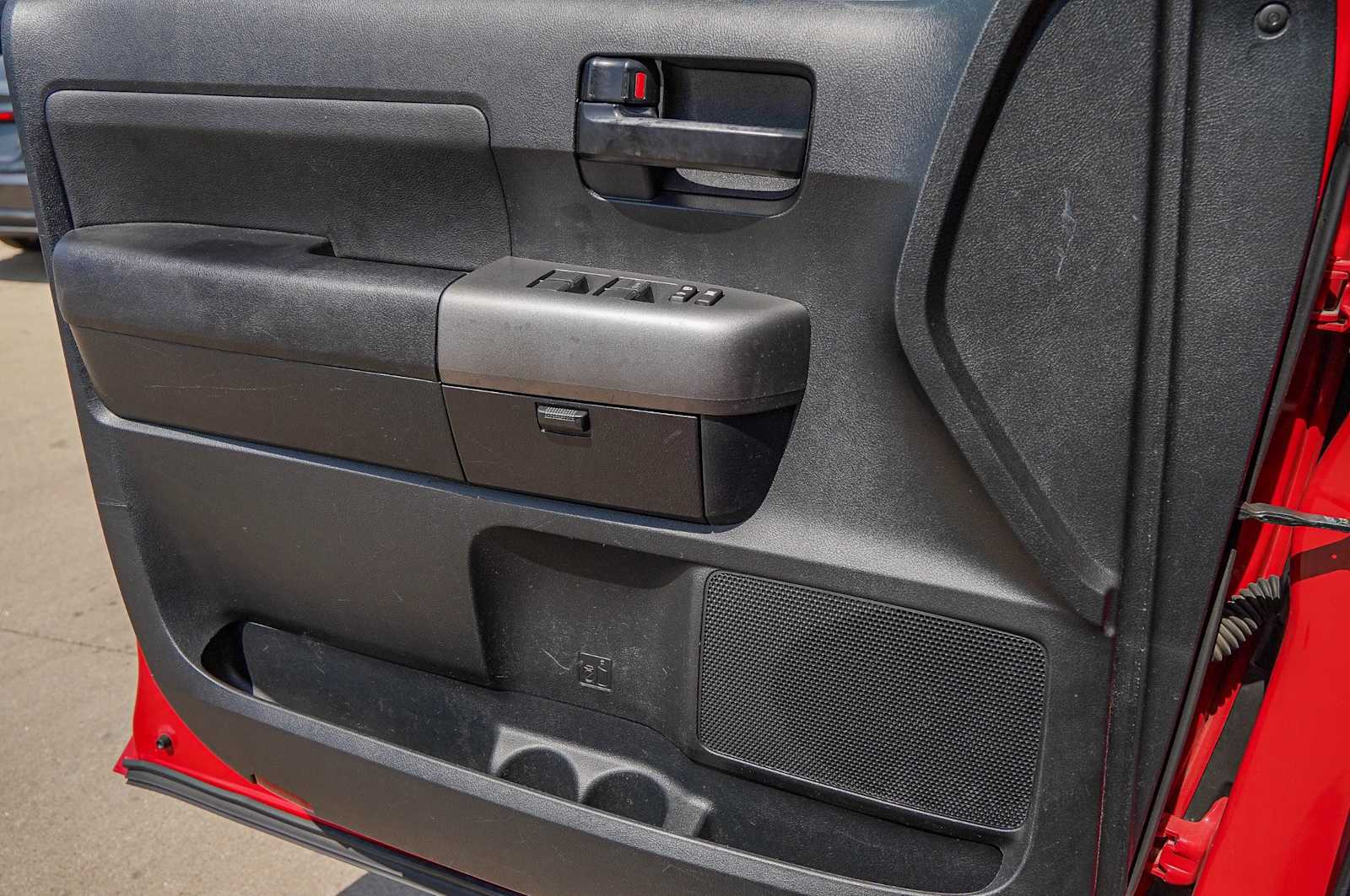 Thumbnail: 2011 Toyota Tundra - 19
