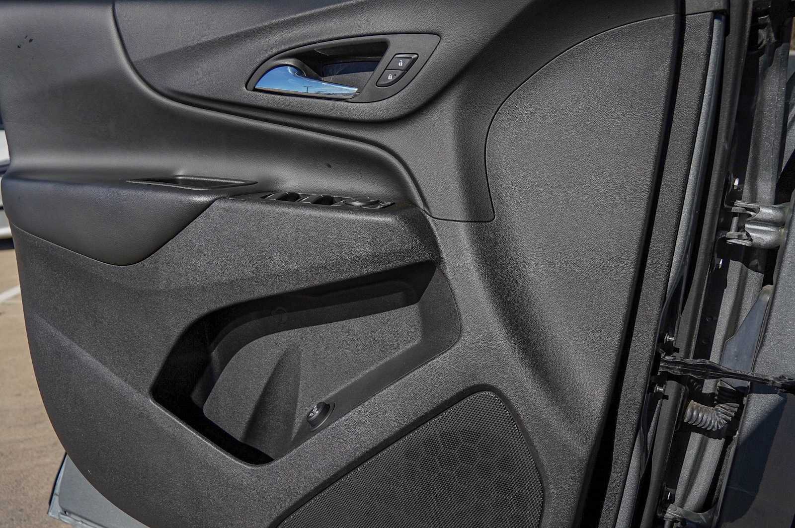 Thumbnail: 2023 Chevrolet Equinox - 21