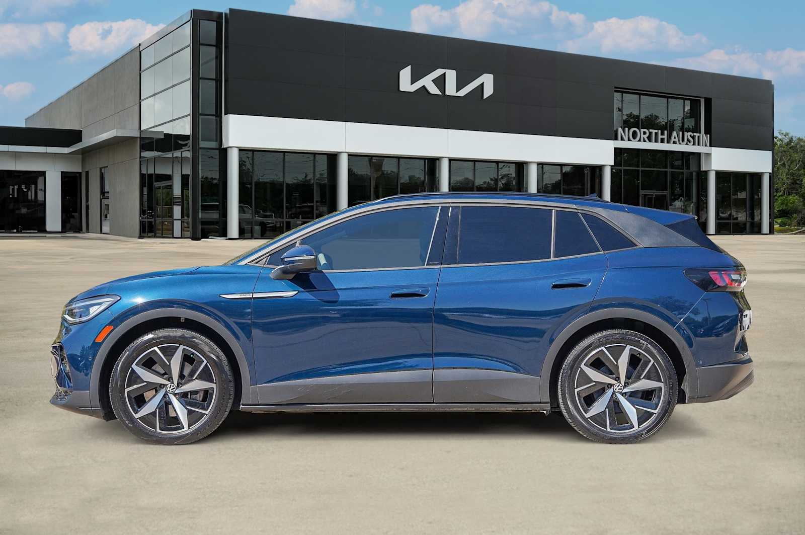 Thumbnail: 2023 Volkswagen ID.4 - 4