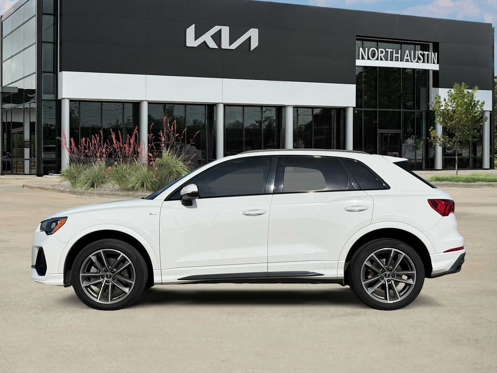 Thumbnail: 2022 Audi Q3 - 7