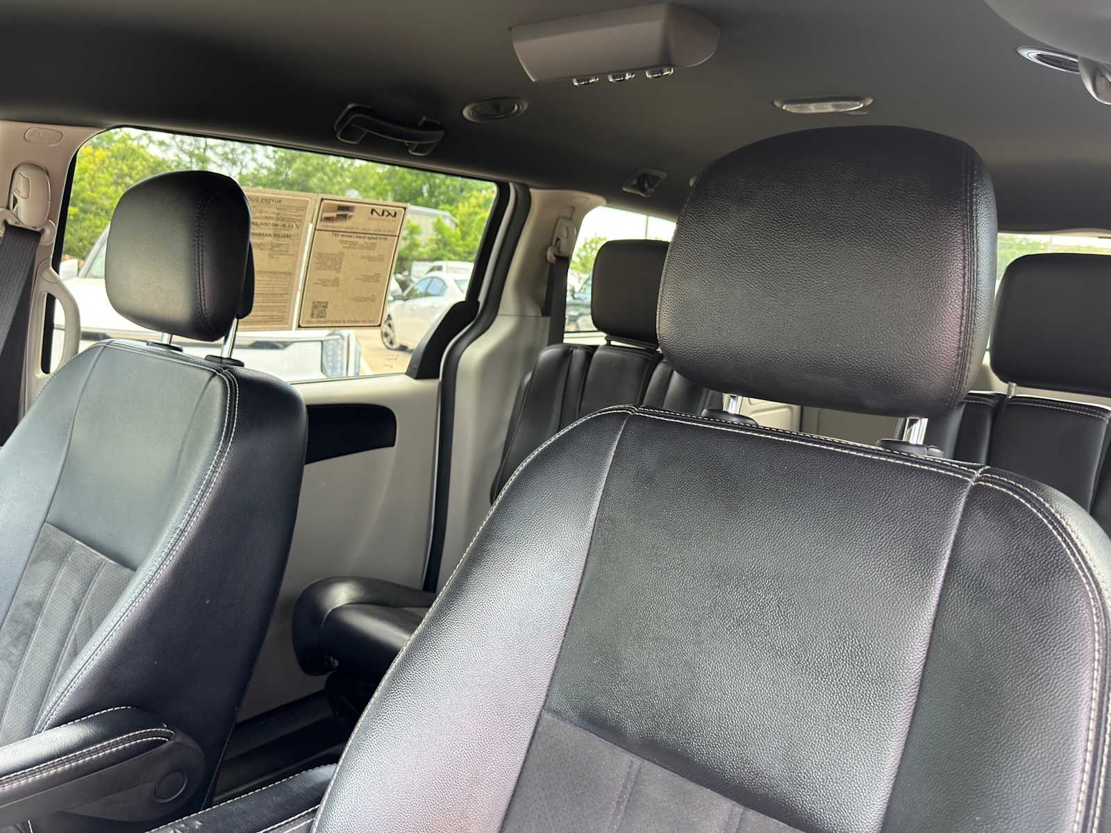 Thumbnail: 2019 Dodge Grand Caravan - 9