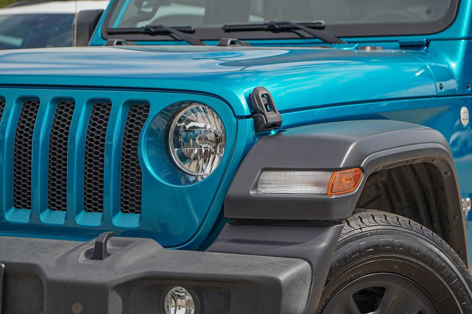 2020 Jeep Wrangler Unlimited Sport photo 2