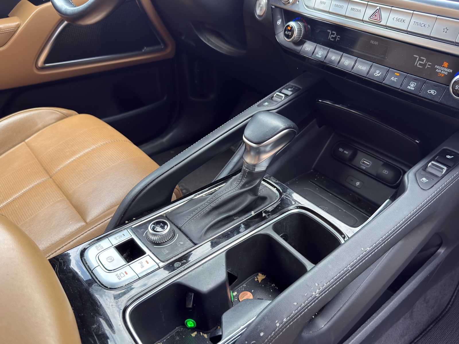 Thumbnail: 2020 Kia Telluride - 29