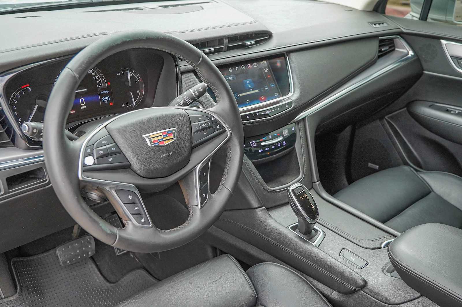 Thumbnail: 2017 Cadillac XT5 - 9