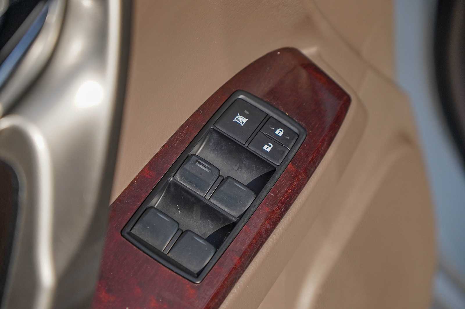 Thumbnail: 2015 Lexus GX - 25