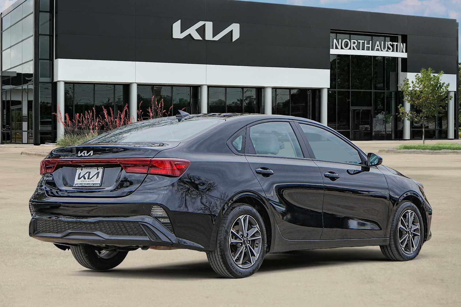 Thumbnail: 2023 Kia Forte - 6