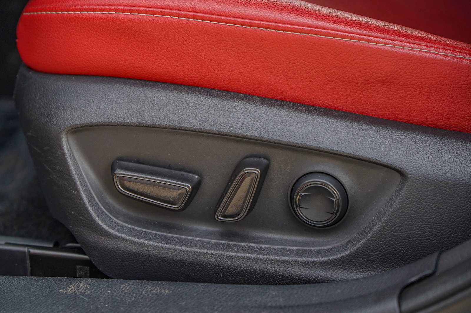 Thumbnail: 2020 Toyota Camry - 25