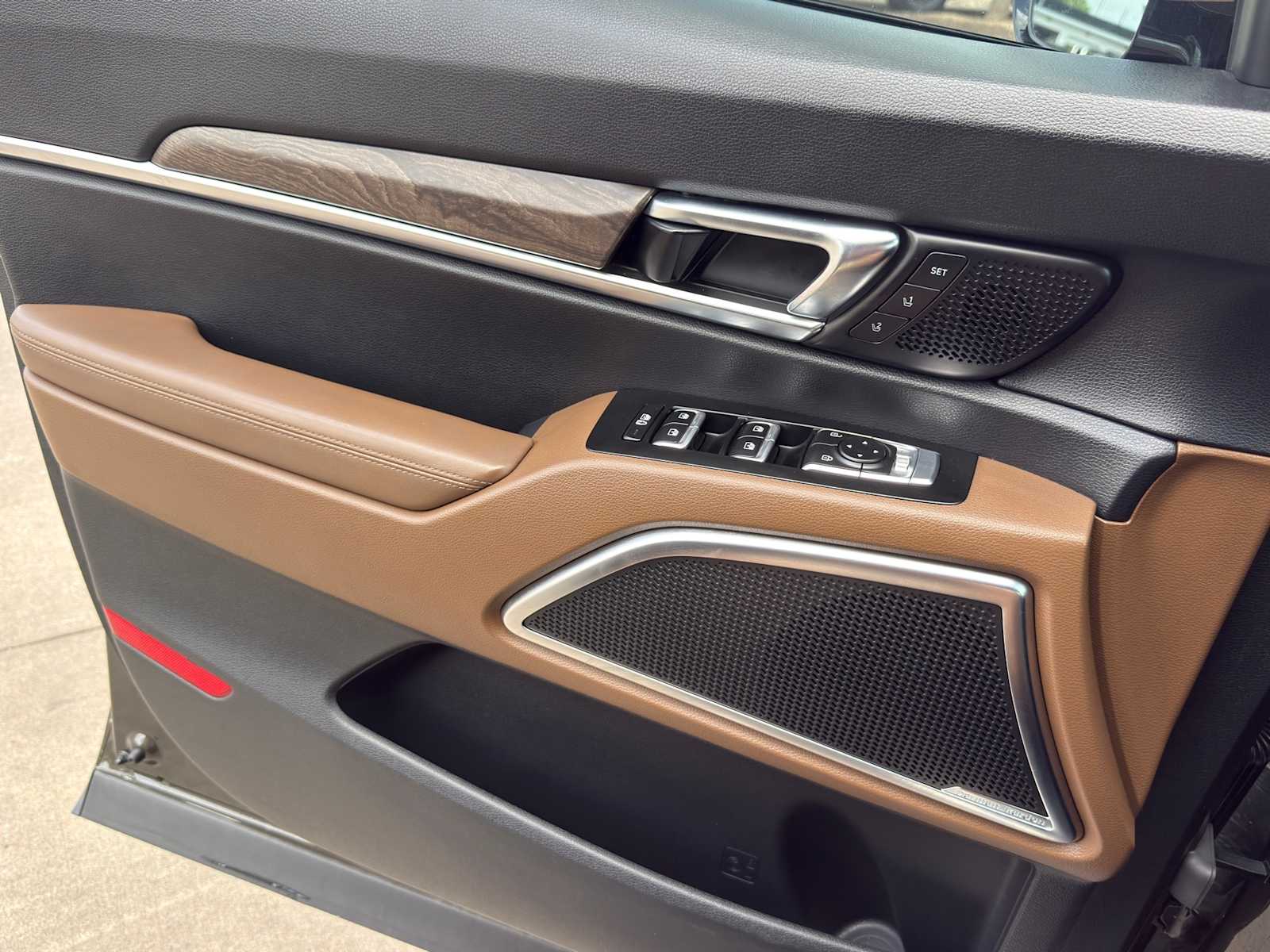 Thumbnail: 2020 Kia Telluride - 19