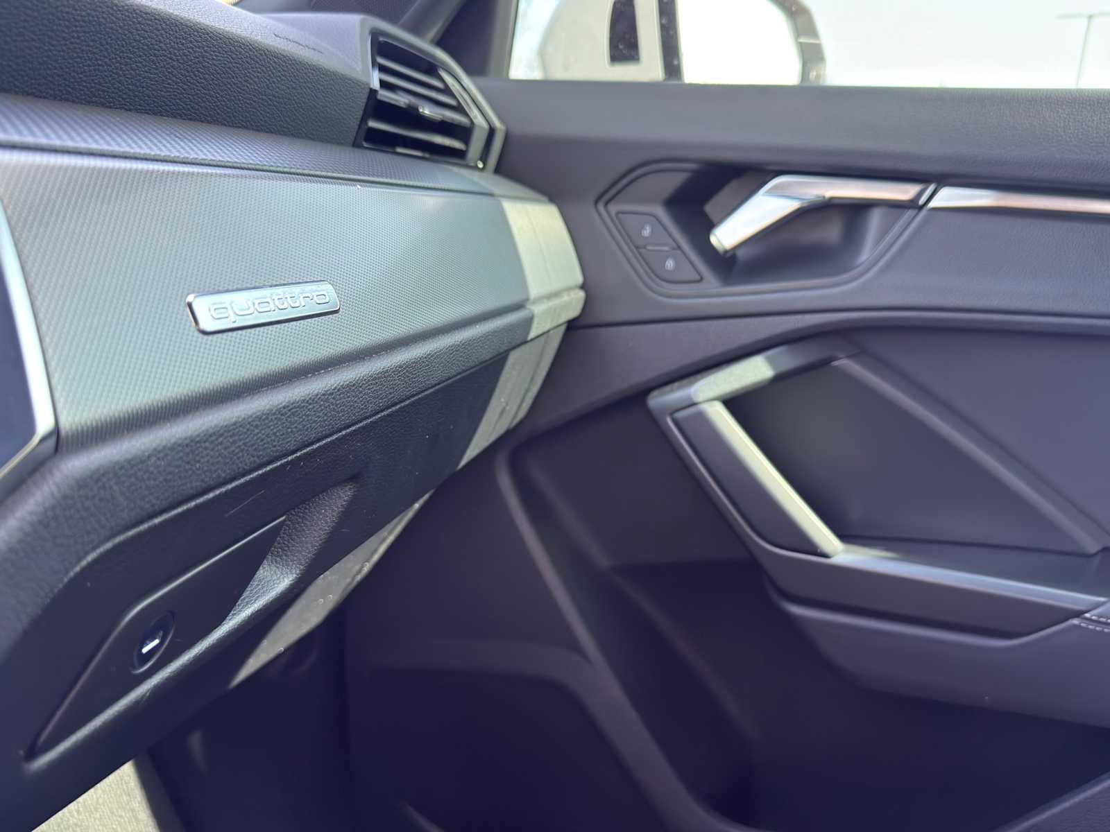 Thumbnail: 2022 Audi Q3 - 24