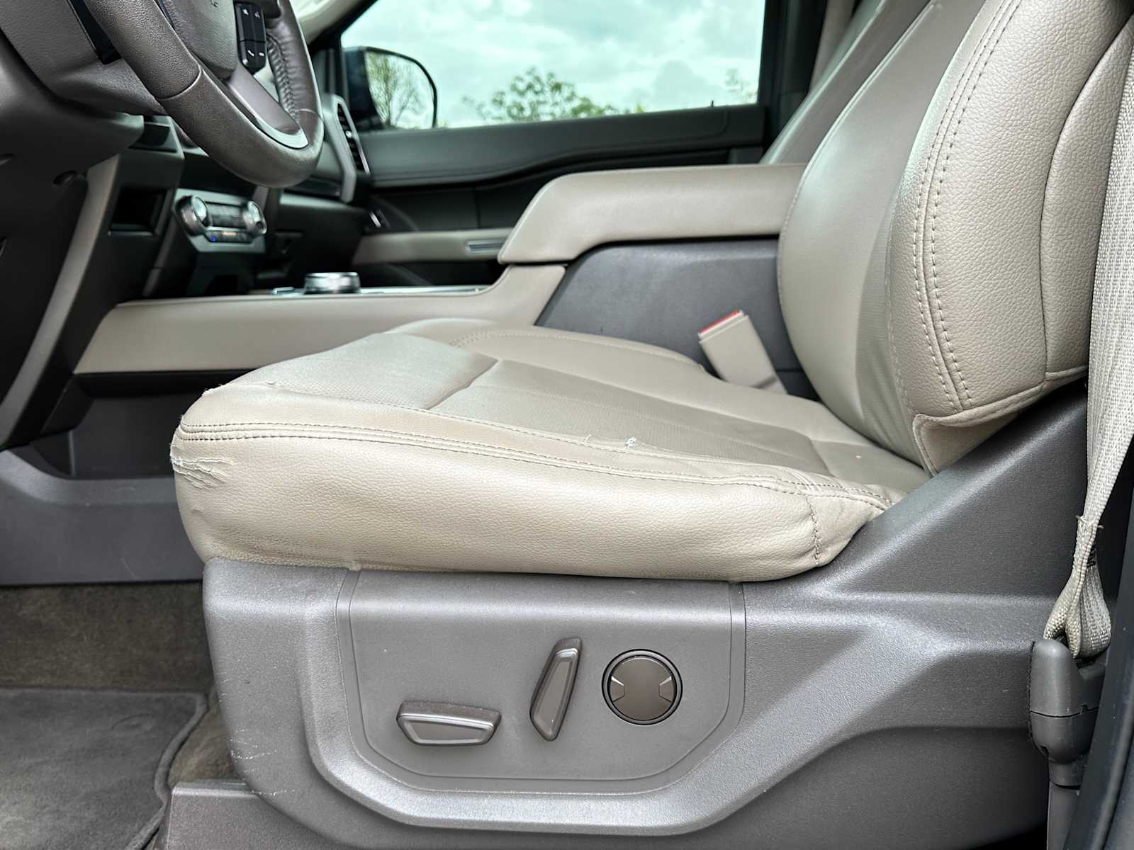 Thumbnail: 2020 Ford Expedition - 18