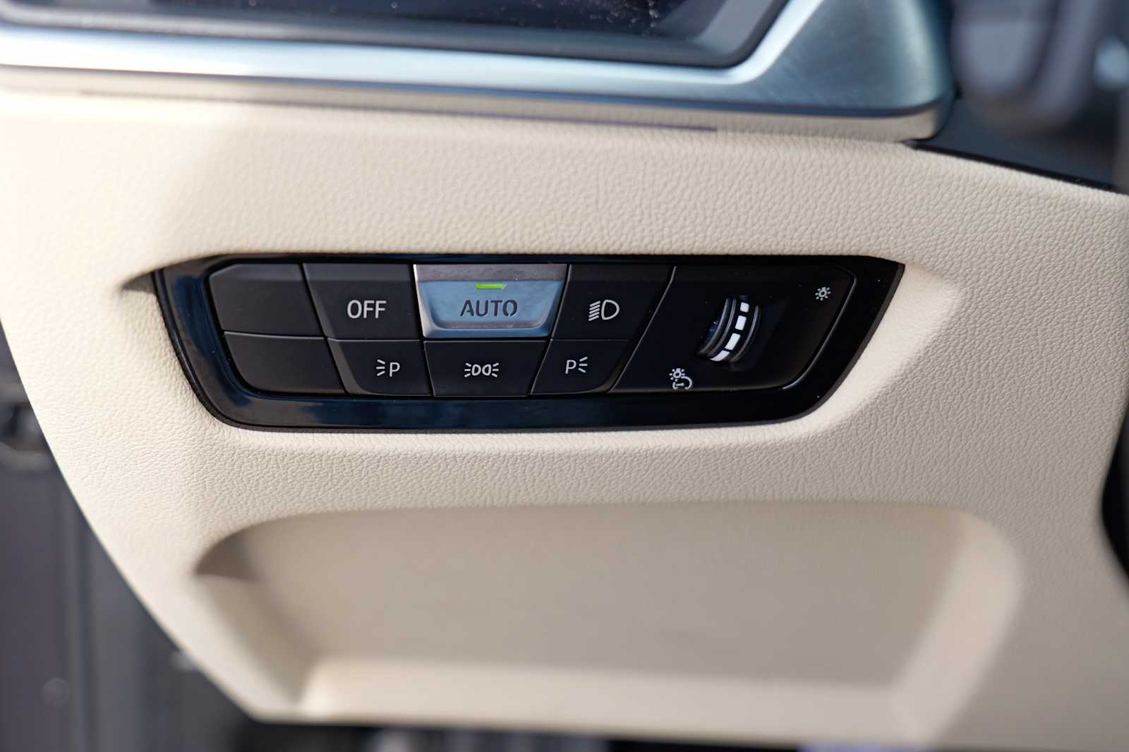 Thumbnail: 2022 BMW 3 Series - 18